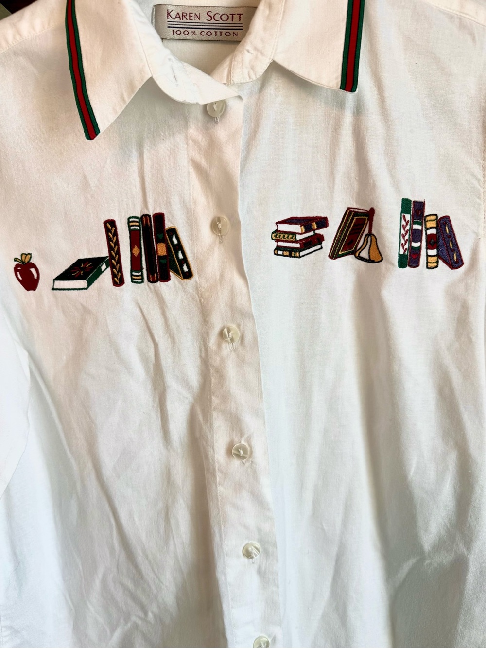 Vintage Karen Scott Book Embroidered Button Down Shirt Apple Librarian Teacher S
